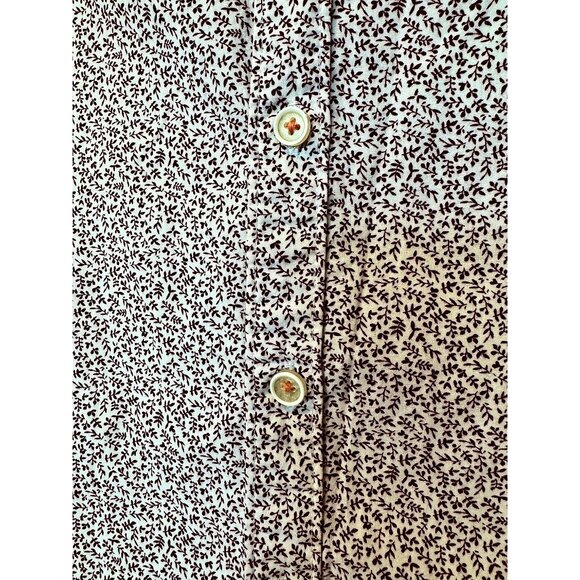 DENIM & FLOWER White and Red Floral Slim-Fit Short-Sleeve Button Down - Picture 2 of 6